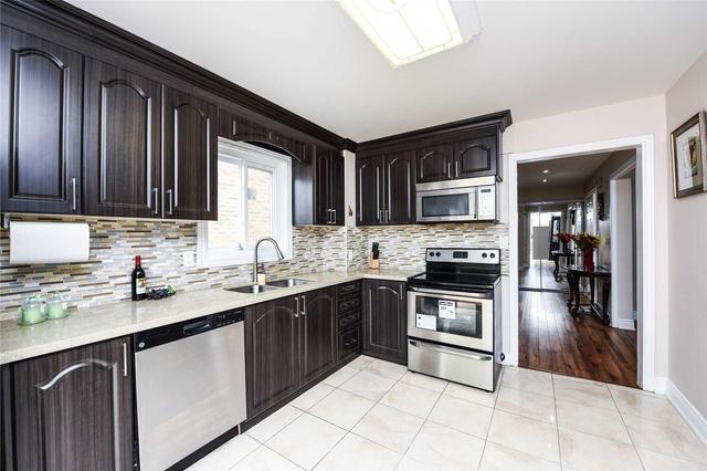42 Alabaster Dr, House detached with 3 bedrooms, 2 bathrooms and 2 parking in Brampton ON | Image 8