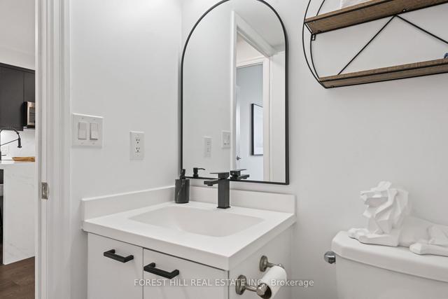 902 - 500 St Clair Ave W, Condo with 2 bedrooms, 2 bathrooms and 1 parking in Toronto ON | Image 13