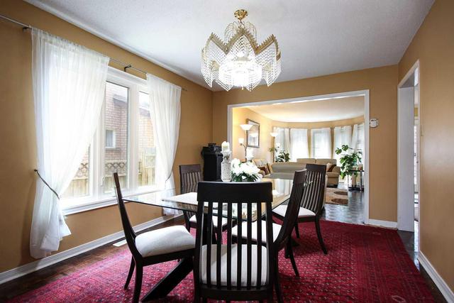 26 Worth Ave, House detached with 4 bedrooms, 4 bathrooms and 4 parking in Brampton ON | Image 9
