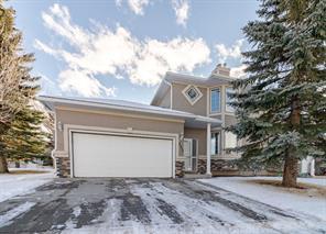 123 Mt Mckenzie Gardens Se, Home with 2 bedrooms, 3 bathrooms and 4 parking in Calgary AB | Image 9