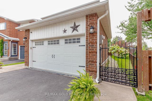 86 Tanager Sq, House detached with 3 bedrooms, 2 bathrooms and 5.5 parking in Brampton ON | Image 27