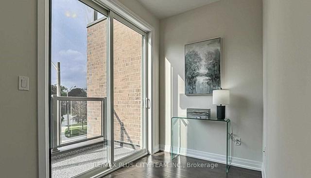 66 - 721 Lawrence Ave W, Townhouse with 3 bedrooms, 2 bathrooms and 1 parking in Toronto ON | Image 3