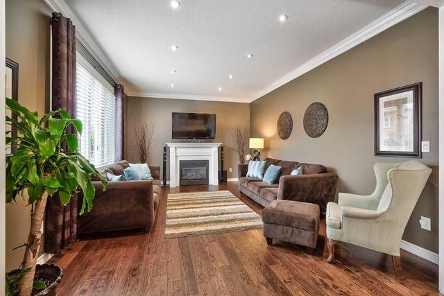 155 Rowe Terr, House detached with 4 bedrooms, 4 bathrooms and 4 parking in Milton ON | Image 9