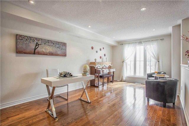 2894 Elgin Mills Rd E, House attached with 3 bedrooms, 4 bathrooms and 2 parking in Markham ON | Image 4