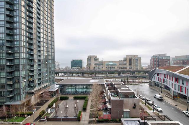 911 - 15 Fort York Blvd, Condo with 1 bedrooms, 1 bathrooms and 0 parking in Toronto ON | Image 1