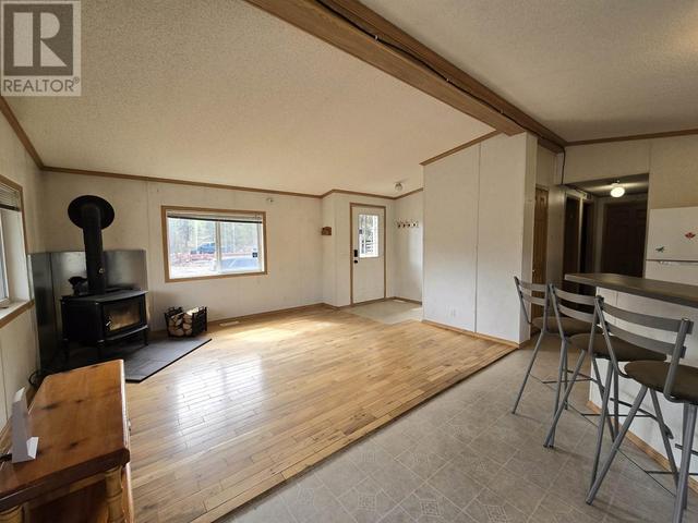 5925 Whiskey Fill Road, House other with 2 bedrooms, 1 bathrooms and null parking in Fraser Fort George H BC | Image 3