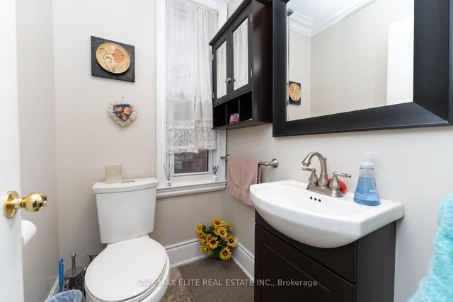 73 Buttonwood Ave, House detached with 3 bedrooms, 3 bathrooms and 2 parking in Toronto ON | Image 2