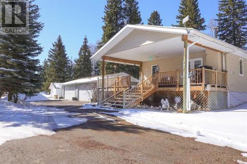 25 Country Meadows Drive, House detached with 4 bedrooms, 2 bathrooms and null parking in Clearwater County AB | Card Image
