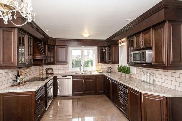 3253 Sir John's Homestead, House detached with 4 bedrooms, 4 bathrooms and 4 parking in Mississauga ON | Image 5