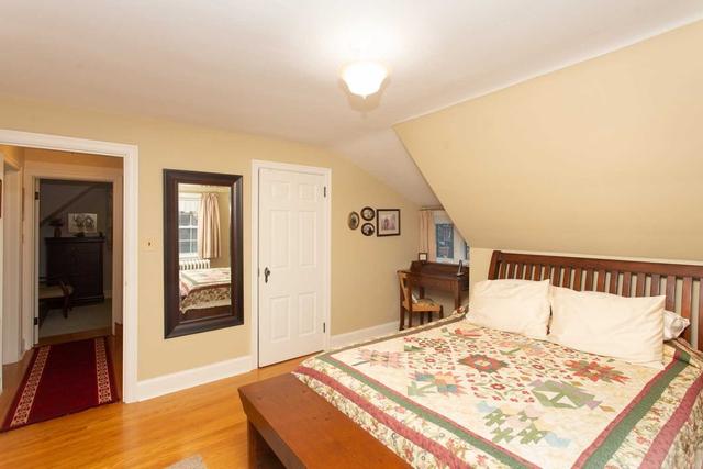 51 Francis St, House detached with 2 bedrooms, 2 bathrooms and 7 parking in Kawartha Lakes ON | Image 20