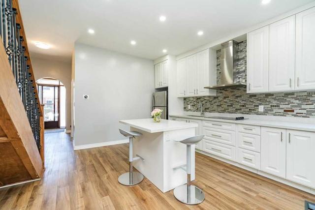 716 Richmond St W, House attached with 3 bedrooms, 5 bathrooms and 2 parking in Toronto ON | Image 38