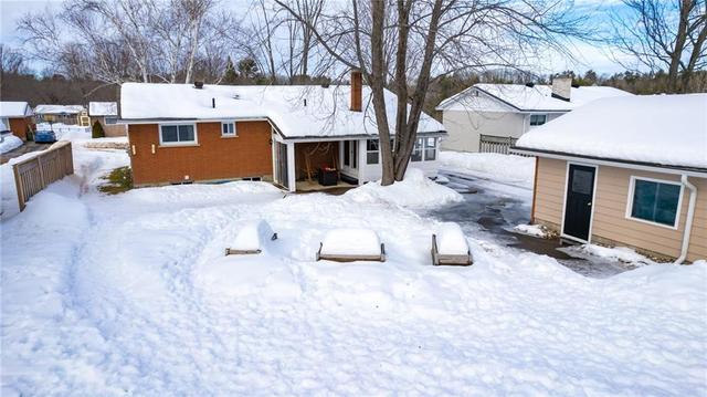 32 Park Drive, House detached with 4 bedrooms, 2 bathrooms and 5 parking in Petawawa ON | Image 28