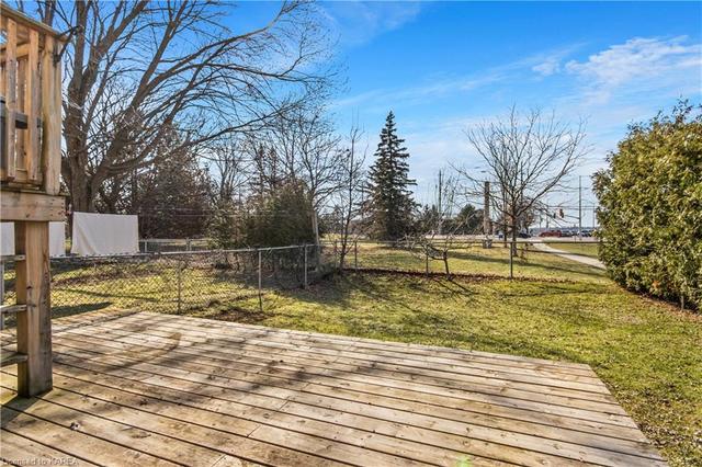 710 Mclean Court, House attached with 3 bedrooms, 1 bathrooms and 2 parking in Kingston ON | Image 16
