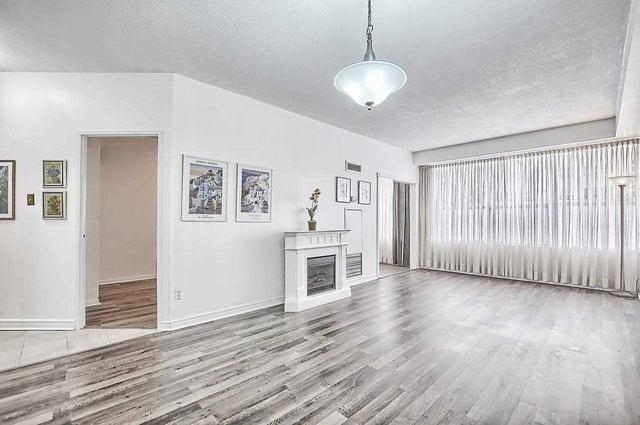 110 - 250 Davis Dr, Condo with 2 bedrooms, 2 bathrooms and 1 parking in Newmarket ON | Image 19