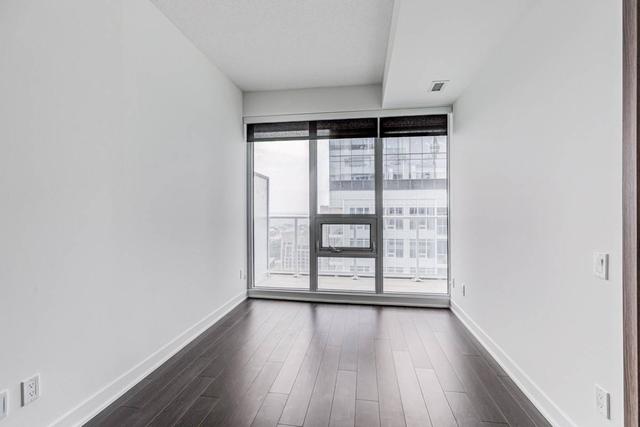 4305 - 17 Bathurst St, Condo with 1 bedrooms, 1 bathrooms and 1 parking in Toronto ON | Image 2