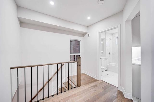173 Wallace Ave, House semidetached with 4 bedrooms, 4 bathrooms and 0 parking in Toronto ON | Image 18