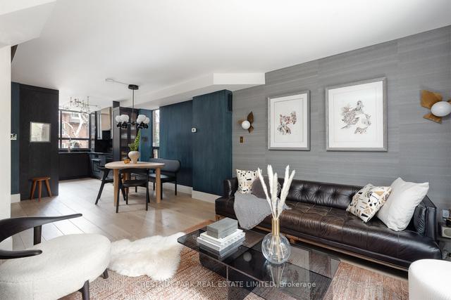29a Dundonald St, Townhouse with 3 bedrooms, 3 bathrooms and 1 parking in Toronto ON | Image 32