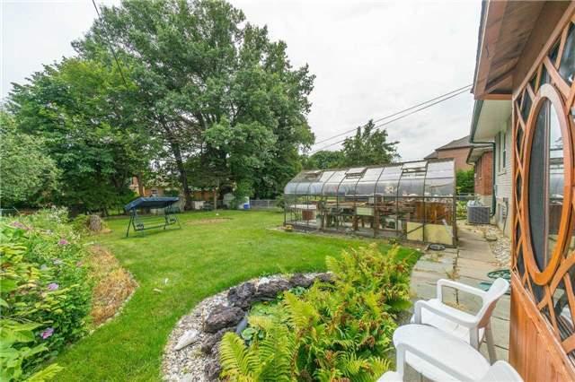79 Wallasey Ave, House detached with 3 bedrooms, 2 bathrooms and 5 parking in Toronto ON | Image 14