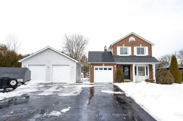 9 Homestead Rd, House detached with 3 bedrooms, 2 bathrooms and 11 parking in Kawartha Lakes ON | Image 1