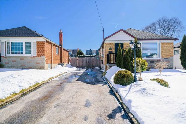 112 Marchington Circ, House detached with 3 bedrooms, 3 bathrooms and 4 parking in Toronto ON | Image 28