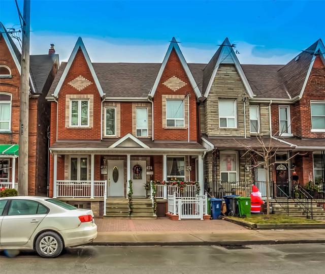 472 Symington Ave, House semidetached with 3 bedrooms, 1 bathrooms and 1 parking in Toronto ON | Image 1