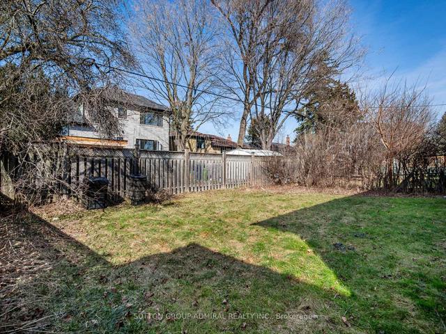 162 Searle Ave, House detached with 4 bedrooms, 3 bathrooms and 5 parking in Toronto ON | Image 18