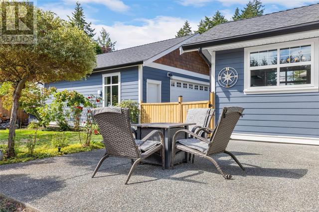 7357 Lantzville Rd, House detached with 3 bedrooms, 3 bathrooms and 3 parking in Lantzville BC | Image 36