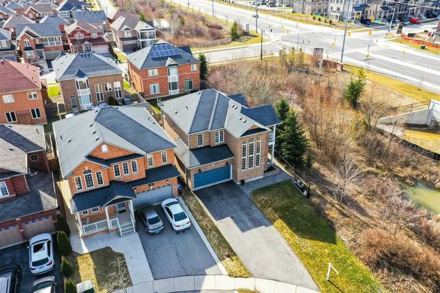 50 Amaranth Cres, House detached with 4 bedrooms, 3 bathrooms and 7 parking in Brampton ON | Image 12
