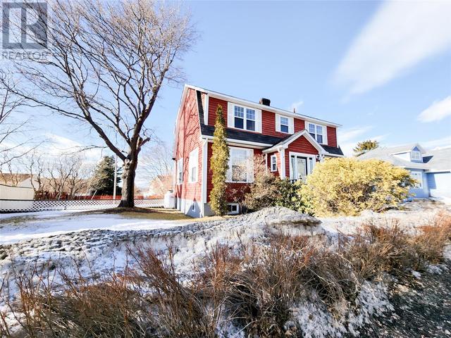 32 Carmelite Road, House detached with 4 bedrooms, 2 bathrooms and null parking in Grand Falls-Windsor NL | Image 3