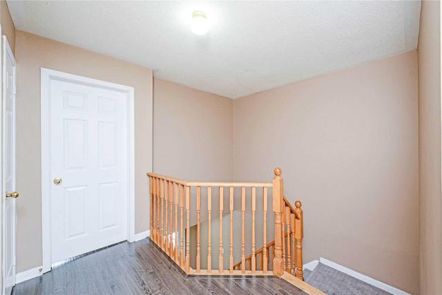 84 Whiteface Cres, House semidetached with 3 bedrooms, 4 bathrooms and 2 parking in Brampton ON | Image 12