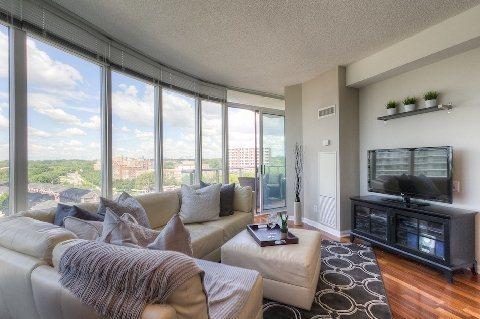 902 - 15 Windermere Ave, Condo with 1 bedrooms, 2 bathrooms and 1 parking in Toronto ON | Image 7