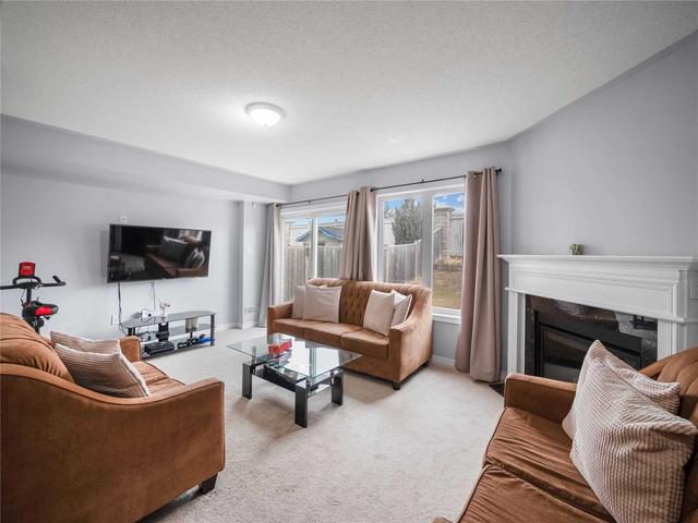 54 Saint Grace Crt, House semidetached with 3 bedrooms, 4 bathrooms and 3 parking in Brampton ON | Image 9