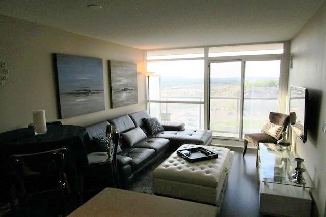 1940 Ironstone Dr, Condo with 1 bedrooms, 2 bathrooms and 1 parking in Burlington ON | Image 6