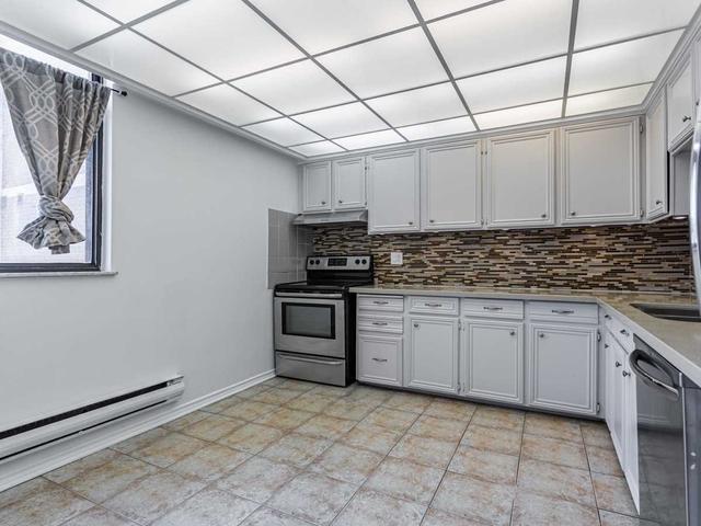 511 - 2645 Jane St, Condo with 2 bedrooms, 2 bathrooms and 2 parking in Toronto ON | Image 3