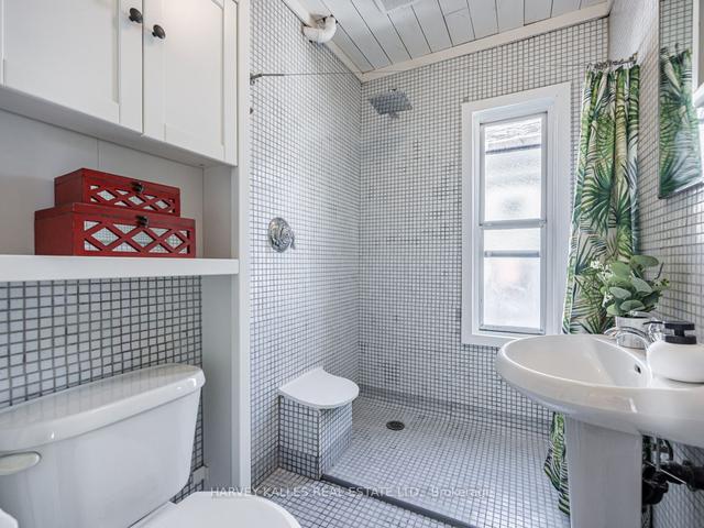 17 Mechanic Ave, House semidetached with 2 bedrooms, 2 bathrooms and 1 parking in Toronto ON | Image 11