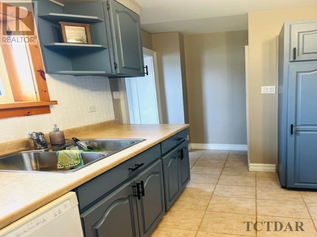 208 Tisdale St, House detached with 3 bedrooms, 1 bathrooms and null parking in Timmins ON | Image 16