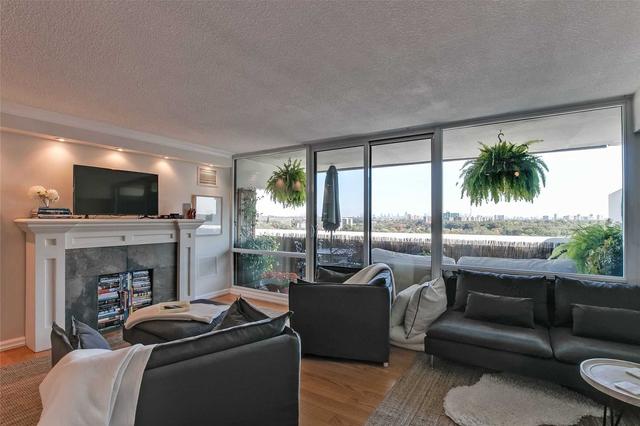 1807 - 260 Scarlett Rd, Condo with 1 bedrooms, 1 bathrooms and 1 parking in Toronto ON | Image 33
