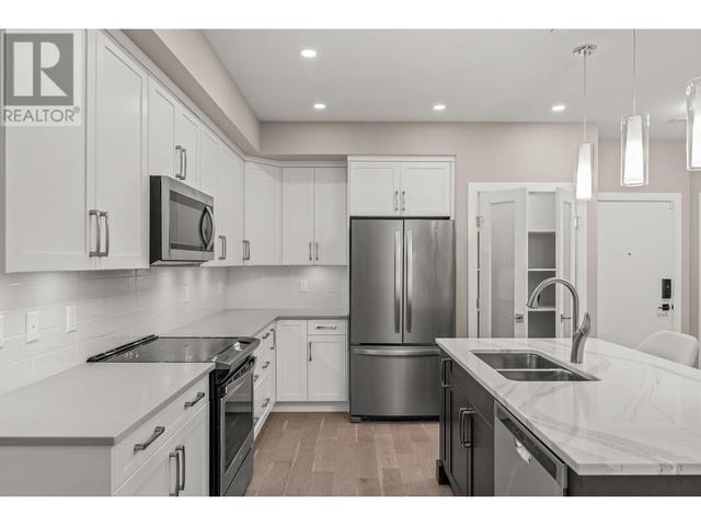 208 - 3475 Granite Close, Condo with 2 bedrooms, 2 bathrooms and 1 parking in Kelowna BC | Image 3
