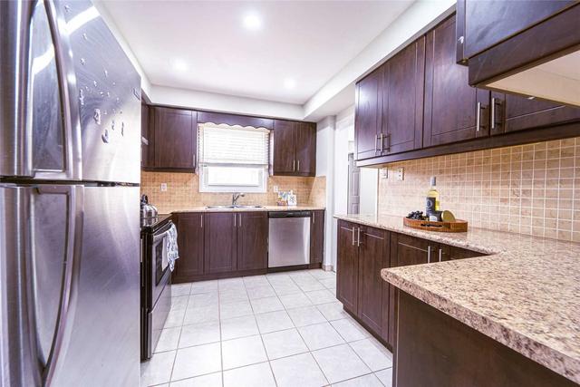 21 Murdoch Dr, House detached with 3 bedrooms, 3 bathrooms and 5 parking in Brampton ON | Image 26