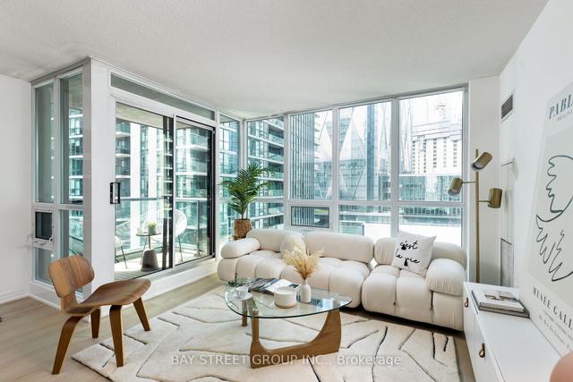 1210 - 12 Yonge St, Condo with 2 bedrooms, 2 bathrooms and 1 parking in Toronto ON | Image 18