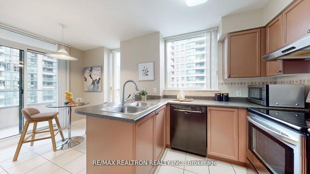 1708 - 23 Hollywood Ave, Condo with 2 bedrooms, 2 bathrooms and 1 parking in Toronto ON | Image 2