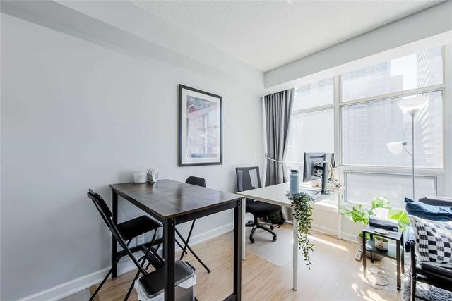 525 - 36 Blue Jays Way, Condo with 1 bedrooms, 1 bathrooms and 1 parking in Toronto ON | Image 8