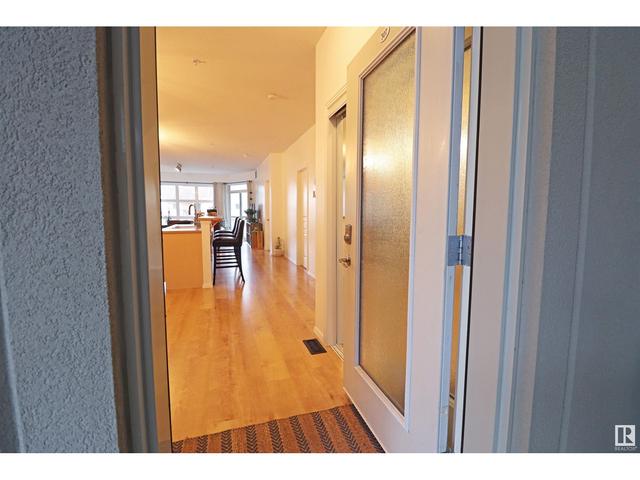 307 - 11933 106 Av Nw, Condo with 2 bedrooms, 1 bathrooms and null parking in Edmonton AB | Image 3