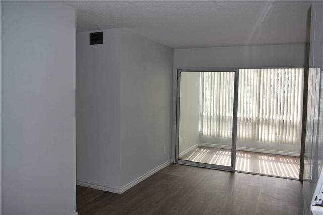 509 - 115 Hillcrest Ave, Condo with 2 bedrooms, 1 bathrooms and 1 parking in Mississauga ON | Image 11