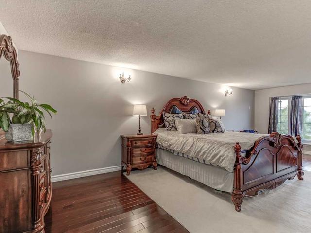 181 Hupfield Tr, House detached with 4 bedrooms, 4 bathrooms and 4 parking in Toronto ON | Image 11