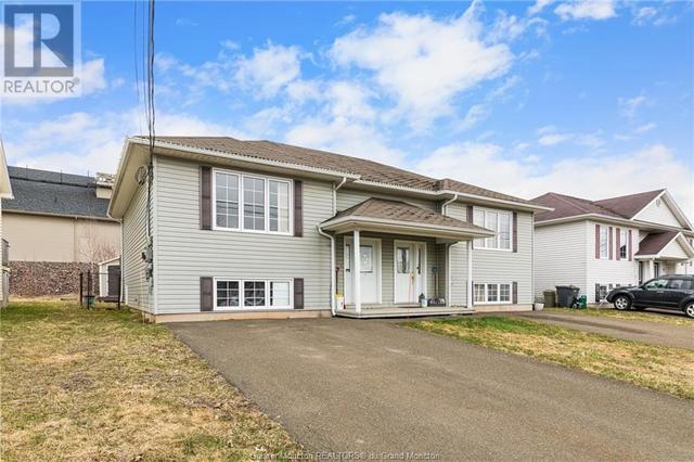79 - 81 Hemmer Jane Dr, House other with 6 bedrooms, 2 bathrooms and null parking in Moncton NB | Image 3