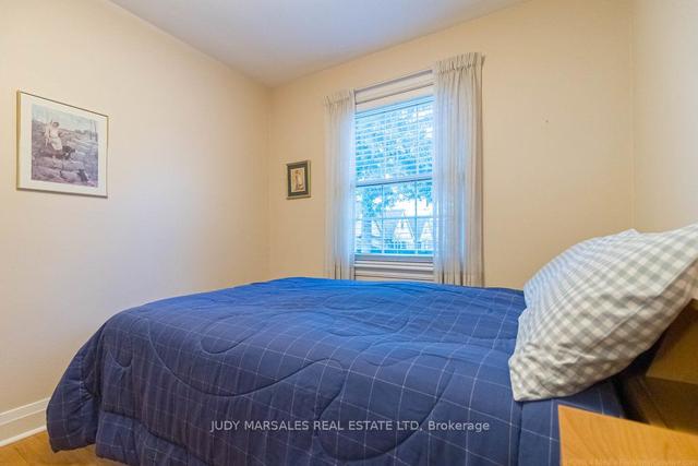 1679 King St E, House detached with 2 bedrooms, 1 bathrooms and 3 parking in Hamilton ON | Image 10