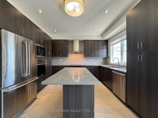 87 Village Pkwy, Townhouse with 3 bedrooms, 5 bathrooms and 4 parking in Markham ON | Image 13