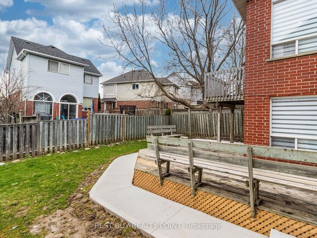 1019 Summitview Cres, House detached with 3 bedrooms, 4 bathrooms and 6 parking in Oshawa ON | Image 33