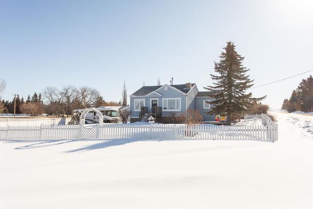 5103 50 Street, House detached with 4 bedrooms, 2 bathrooms and 6 parking in Wetaskiwin County No. 10 AB | Image 2